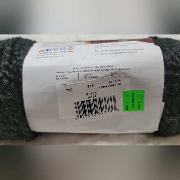 Bundle of #5 Bulky Yarn Multi-Color Lot Knitting Crochet Crafts 17 Skeins Chunky - Picture 16 of 16